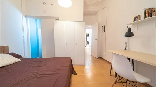 Rooms in Barcelona Ciutat Vella - photo 4
