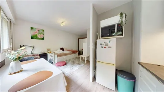 Apartments in Lyon - photo 3