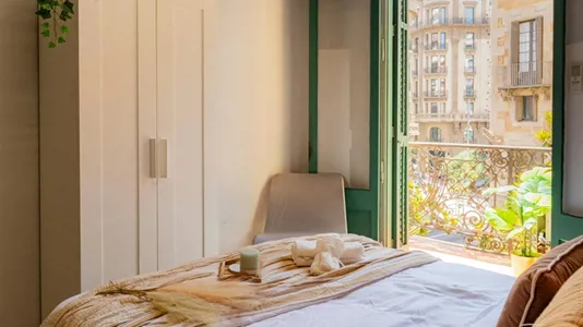 Rooms in Barcelona Ciutat Vella - photo 2