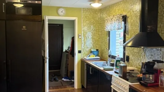 Houses in Surahammar - photo 8