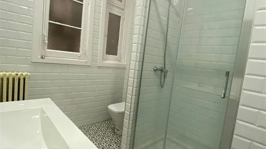 Rooms in Madrid Centro - photo 8