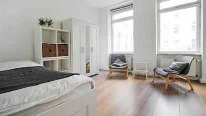 Berlin,1-Zimmer-Whg. mit EBK und Balkon
