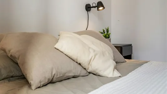 Rooms in Barcelona Ciutat Vella - photo 3