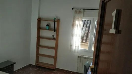 Rooms in Granada - photo 4