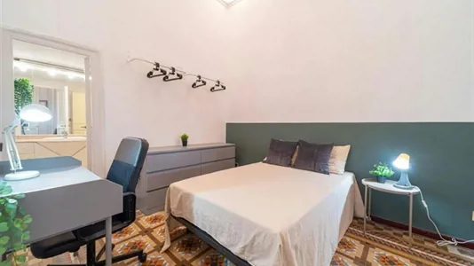 Rooms in Barcelona Eixample - photo 1