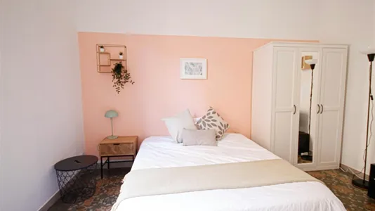 Rooms in Barcelona Eixample - photo 5