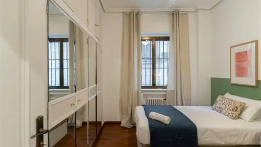 Rooms in Madrid Chamartín - photo 1