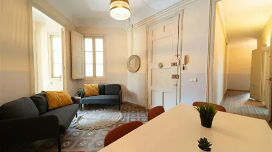 Rooms in Barcelona Eixample - photo 9