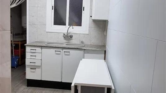 Rooms in Barcelona Nou Barris - photo 7