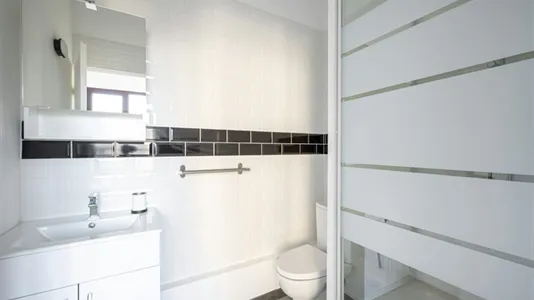 Rooms in Paris 20ème arrondissement - photo 4