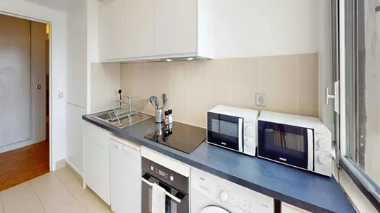 Rooms in Paris 15ème arrondissement - photo 9