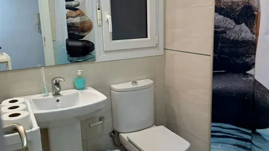 Rooms in Almería - photo 6