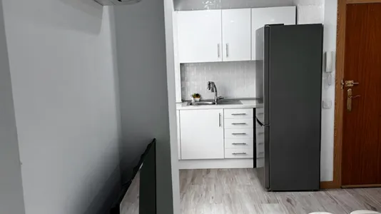 Rooms in Málaga - photo 9