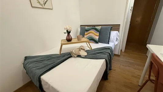Rooms in Madrid Centro - photo 3