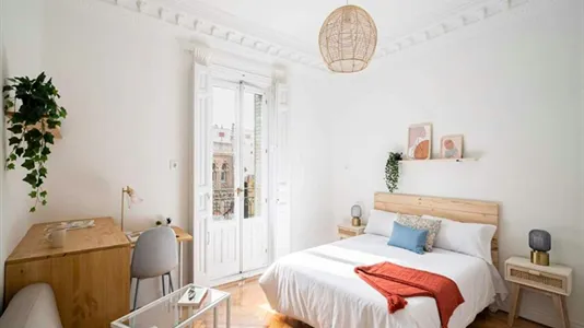 Rooms in Madrid Chamberí - photo 4
