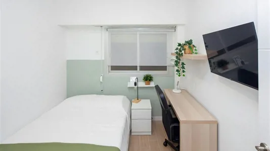 Rooms in Valencia La Zaidía - photo 1