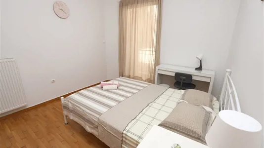 Rooms in Piraeus - photo 2