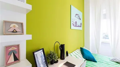 Room for rent in Milano Zona 6 - Barona, Lorenteggio, Milan