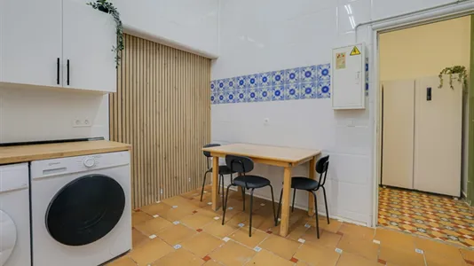 Rooms in Barcelona Eixample - photo 9