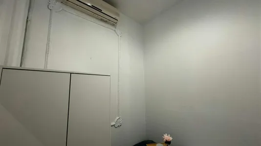 Rooms in Madrid Centro - photo 5