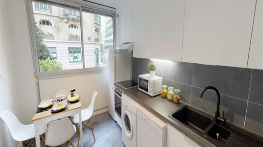 Rooms in Paris 15ème arrondissement - photo 4