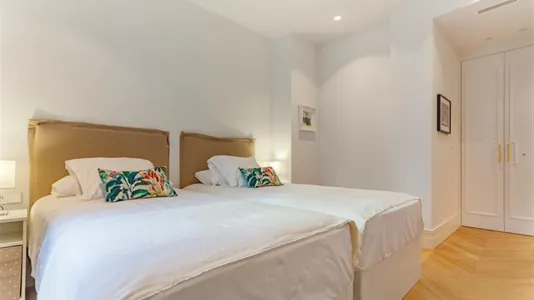 Apartments in Madrid Chamberí - photo 10