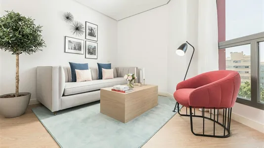 Apartments in El Encinar de los Reyes - photo 5