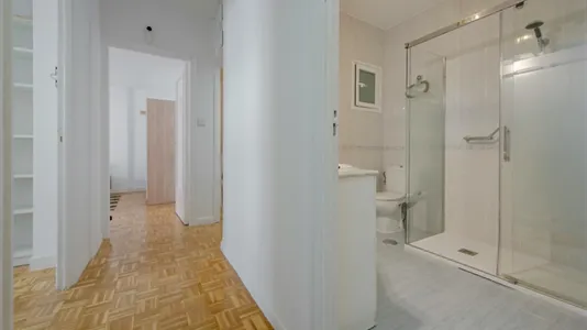 Rooms in Madrid ChamartĂn - photo 10