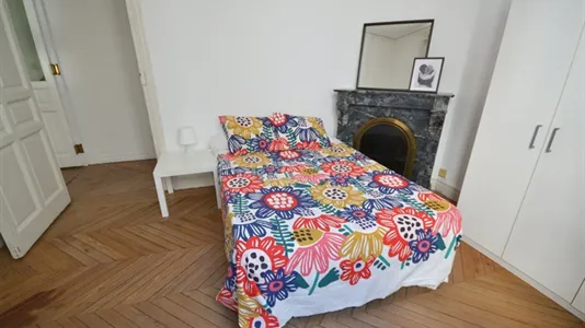 Rooms in Madrid Centro - photo 7