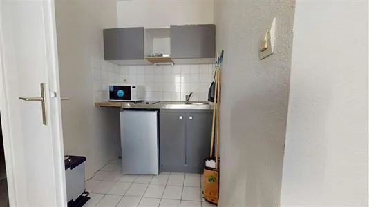 Apartments in Bordeaux - photo 2