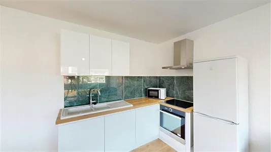 Rooms in Saint-Julien-en-Genevois - photo 10