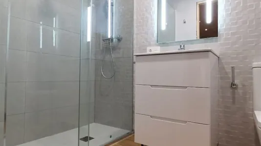 Rooms in Oviedo - photo 7