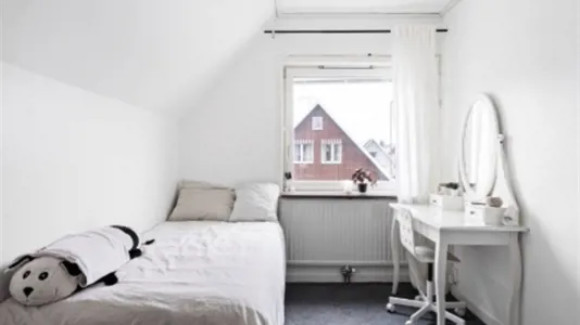 Houses in Uppsala - photo 2