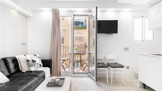 Apartments in Barcelona Ciutat Vella - photo 4