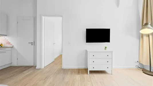 Apartments in Location is not specified - photo 6