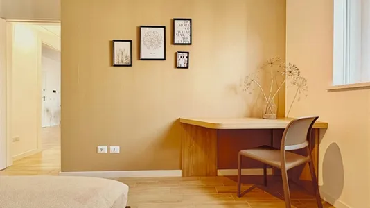 Apartments in Milano Zona 8 - Fiera, Gallaratese, Quarto Oggiaro - photo 4