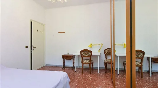 Rooms in Roma Municipio IX – EUR - photo 3