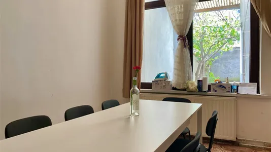 Rooms in Brussels Schaarbeek - photo 10
