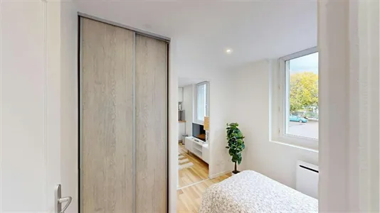 Apartments in Grenoble - photo 2