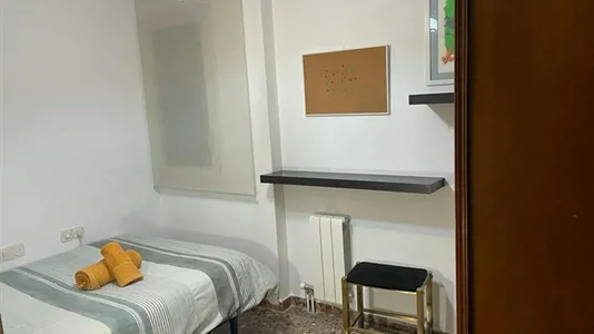 Rooms in Barcelona Eixample - photo 2