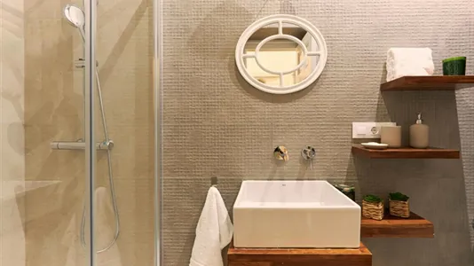 Rooms in Madrid Centro - photo 6