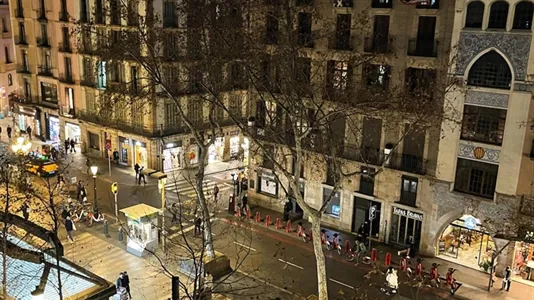 Rooms in Barcelona Ciutat Vella - photo 8