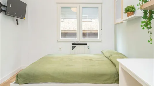 Rooms in Zaragoza - photo 1
