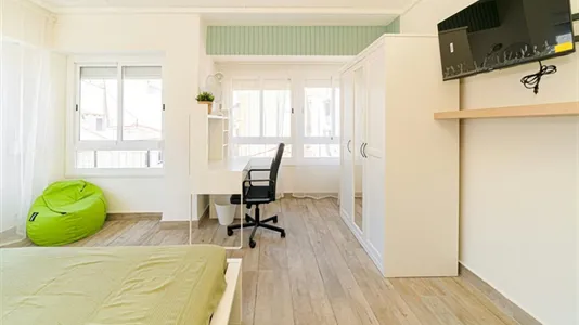 Rooms in Alicante/Alacant - photo 1