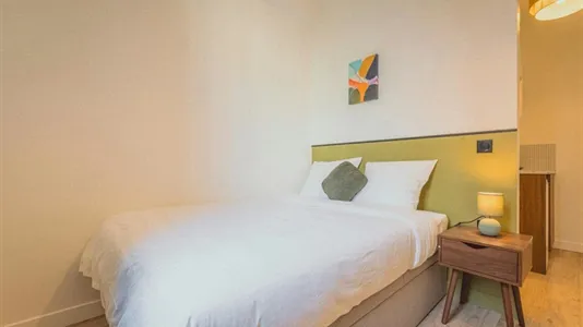 Rooms in Paris 19ème arrondissement - photo 2