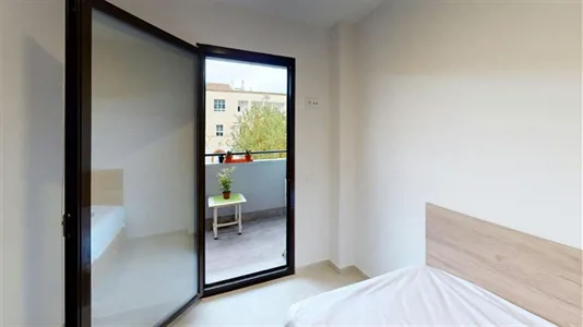 Rooms in Cartagena - photo 2