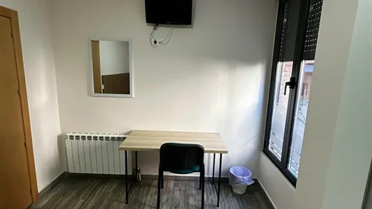 Rooms in León - photo 2