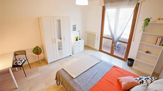 Rooms in Lecco - photo 4