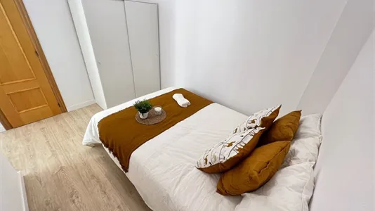 Rooms in el Camí de Vera - photo 5