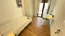 Room for rent, Madrid Puente de Vallecas, Madrid, &lt;span class=&quot;blurred street&quot; onclick=&quot;ProcessAdRequest(9897211)&quot;&gt;&lt;span class=&quot;hint&quot;&gt;See streetname&lt;/span&gt;[xxxxxxxxxxxxx]&lt;/span&gt;